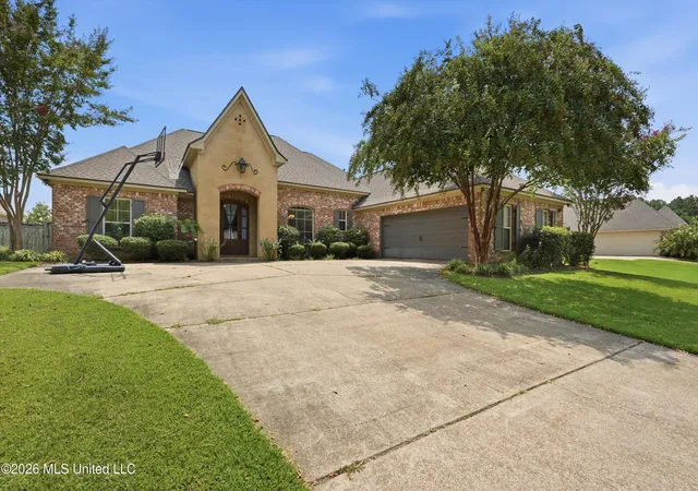 Photo 3 of Sale Pending at 202 Carmichael Blvd, Madison, MS 39110 | MLS# 4160388 | Listing updated on 2026-09-07