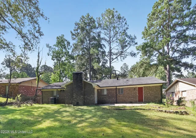 Photo 15 of Single family home for sale at 1217 Pineview Dr, Clinton, MS 39056 | MLS# 4160411 | Listing updated on 2026-08-25