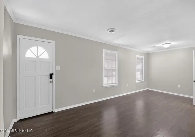 Photo 3 of Single family home for sale at 1217 Pineview Dr, Clinton, MS 39056 | MLS# 4160411 | Listing updated on 2026-08-25