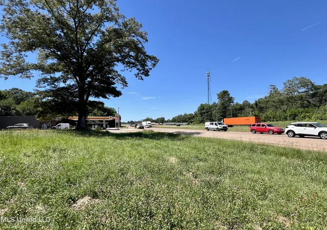 Photo 2 of Land for sale at Hyline Dr, Byhalia, MS 38611 | MLS# 4160355 | Listing updated on 2026-08-25