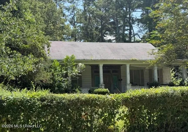 Photo 2 of Single family home for sale at 716 Franklin St, Grenada, MS 38901 | MLS# 4160356 | Listing updated on 2026-08-25