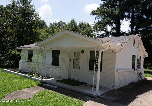 Photo 2 of Sale Pending at 4105 Pleasant Hill Rd, Olive Branch, MS 38654 | MLS# 4160363 | Listing updated on 2026-09-02