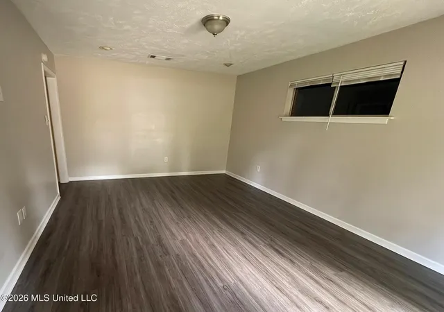 Photo 4 of Sale Pending at 5812 Cypress Trl, Jackson, MS 39211 | MLS# 4160559 | Listing updated on 2026-09-08