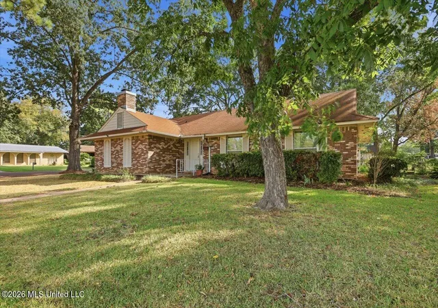 Photo 2 of Single family home for sale at 110 Van Doren Dr, Pearl, MS 39208 | MLS# 4160743 | Listing updated on 2026-08-28