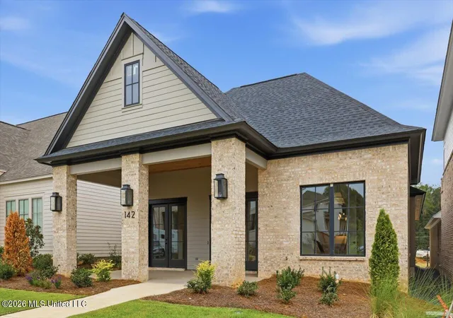 Photo 2 of Single family home for sale at 142 Water St, Madison, MS 39110 | MLS# 4160446 | Listing updated on 2026-09-21
