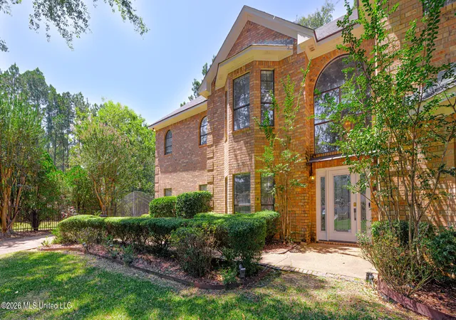 Photo 3 of Single family home for sale at 6313 Cedarwood Dr, Jackson, MS 39213 | MLS# 4160409 | Listing updated on 2026-09-22