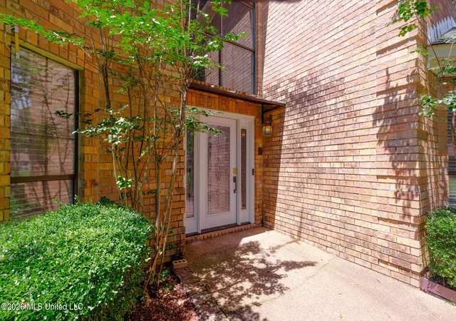 Photo 4 of Single family home for sale at 6313 Cedarwood Dr, Jackson, MS 39213 | MLS# 4160409 | Listing updated on 2026-09-22
