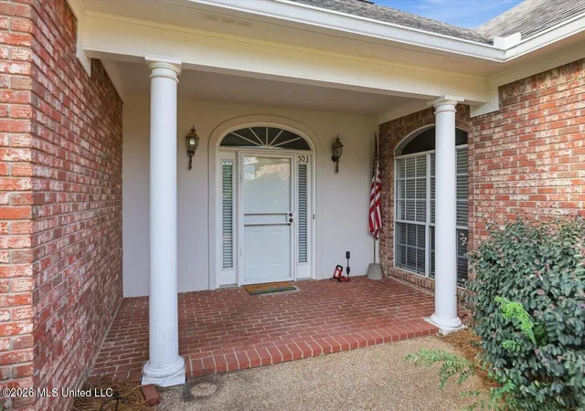 Photo 4 of Single family home for sale at 503 Willow Court Dr, Brandon, MS 39047 | MLS# 4160467 | Listing updated on 2026-09-14