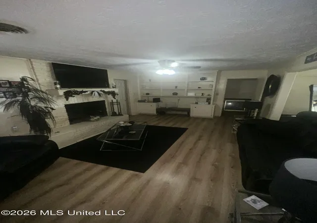 Photo 2 of Single family home for sale at 260 S Canton Club, Jackson, MS 39211 | MLS# 4160430 | Listing updated on 2026-08-26
