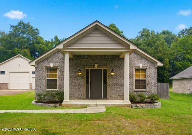 Photo 3 of Sale Pending at 121 Woolfolk Rd, Senatobia, MS 38668 | MLS# 4160969 | Listing updated on 2026-09-04
