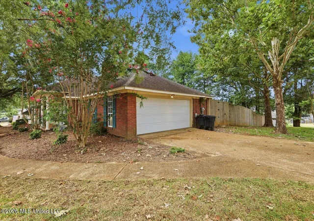 Photo 3 of Sale Pending at 1017 Prince Dr, Brandon, MS 39042 | MLS# 4160523 | Listing updated on 2026-09-04