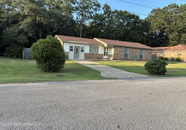 Photo 1 of Sale Pending at 3201 Riverbend Rd, Moss Point, MS 39562 | MLS# 4160429 | Listing updated on 2026-09-18