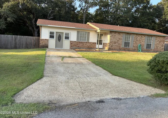 Photo 2 of Sale Pending at 3201 Riverbend Rd, Moss Point, MS 39562 | MLS# 4160429 | Listing updated on 2026-09-18