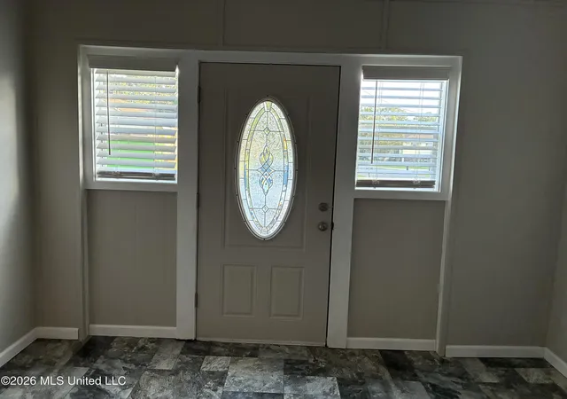 Photo 4 of Sale Pending at 3201 Riverbend Rd, Moss Point, MS 39562 | MLS# 4160429 | Listing updated on 2026-09-30