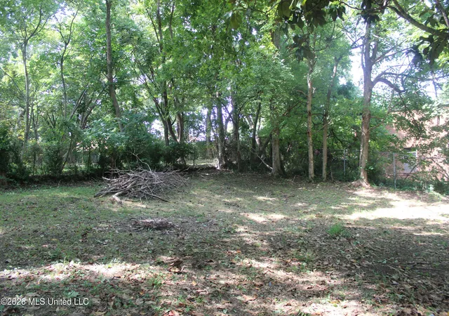 Photo 11 of Single family home for sale at 370 E College Ave, Holly Springs, MS 38635 | MLS# 4160431 | Listing updated on 2026-08-26