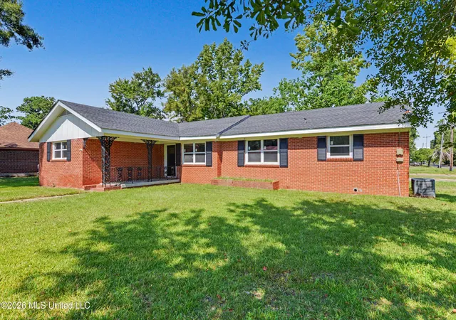Photo 2 of Single family home for sale at 4330 Griffin St, Moss Point, MS 39563 | MLS# 4160841 | Listing updated on 2026-09-17