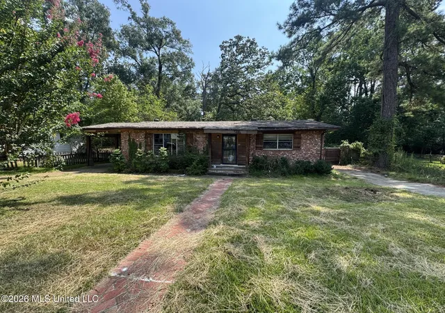 Photo 1 of Single family home for sale at 2894 Woodside Dr, Jackson, MS 39212 | MLS# 4160473 | Listing updated on 2026-09-21