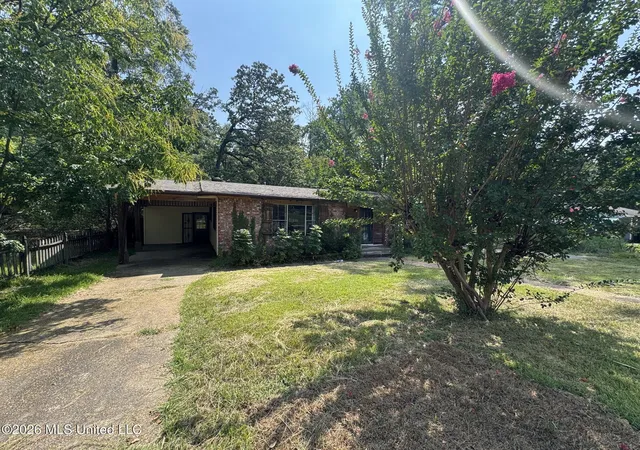 Photo 1 of Single family home for sale at 2894 Woodside Dr, Jackson, MS 39212 | MLS# 4160473 | Listing updated on 2026-09-21