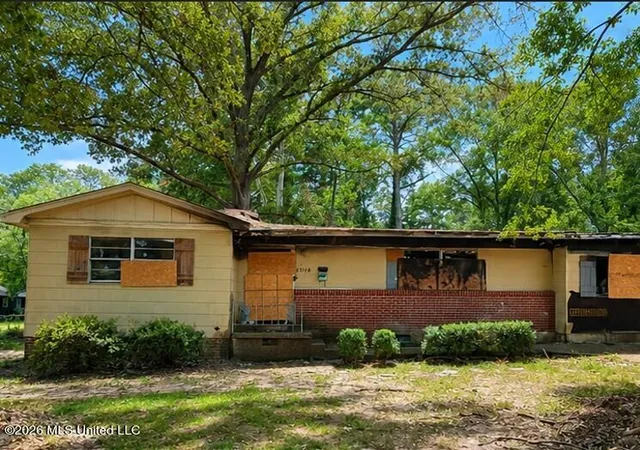 Photo 2 of Single family home for sale at 5548 Mimosa Dr, Jackson, MS 39206 | MLS# 4160452 | Listing updated on 2026-08-26