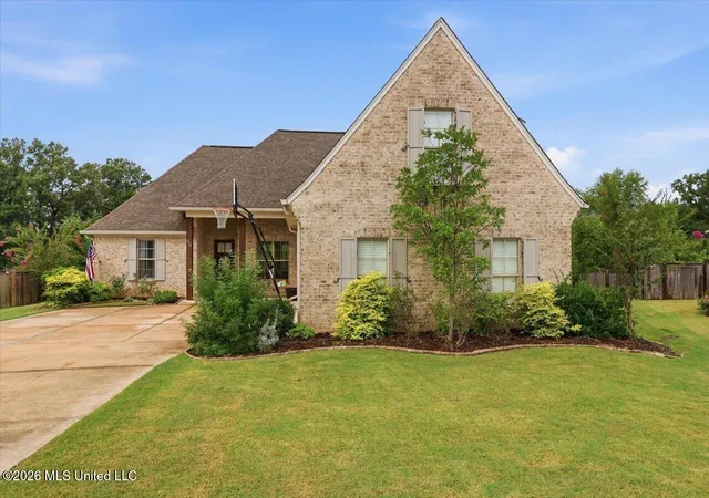 Photo 2 of Sale Pending at 310 Colony Ct, Madison, MS 39110 | MLS# 4160483 | Listing updated on 2026-08-29