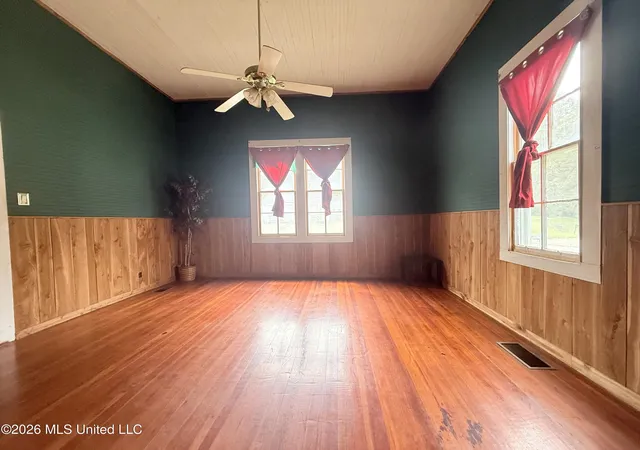 Photo 3 of Single family home for sale at 530 W New York Ave, Mc Comb, MS 39648 | MLS# 4160628 | Listing updated on 2026-08-27
