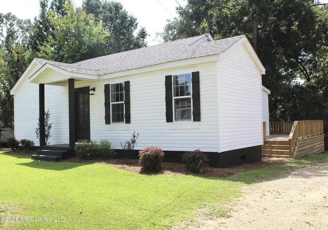 Photo 2 of Single family home for sale at 216 6Th Ave, Magee, MS 39111 | MLS# 4160885 | Listing updated on 2026-09-08