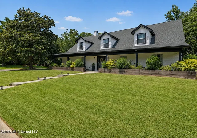 Photo 2 of Single family home for sale at 451 Cove Dr, Biloxi, MS 39531 | MLS# 4160582 | Listing updated on 2026-09-17