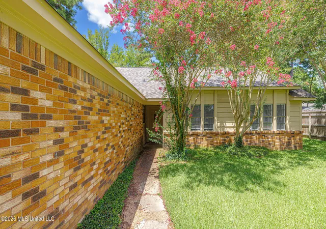 Photo 3 of Single family home for sale at 314 Pear Orchard Cir, Ridgeland, MS 39157 | MLS# 4160492 | Listing updated on 2026-09-07