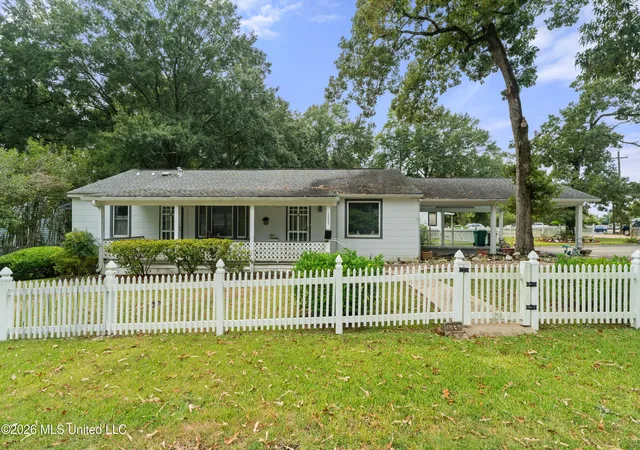 Photo 1 of Single family home for sale at 1229 Wheelock St, Mc Comb, MS 39648 | MLS# 4160504 | Listing updated on 2026-09-11