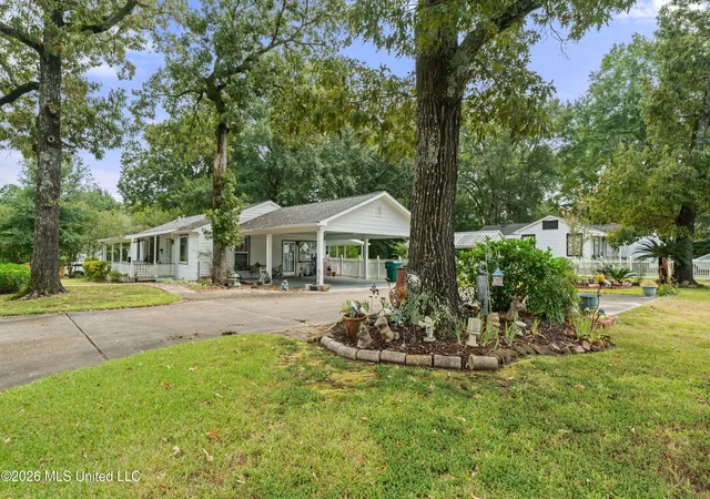 Photo 3 of Single family home for sale at 1229 Wheelock St, Mc Comb, MS 39648 | MLS# 4160504 | Listing updated on 2026-09-11