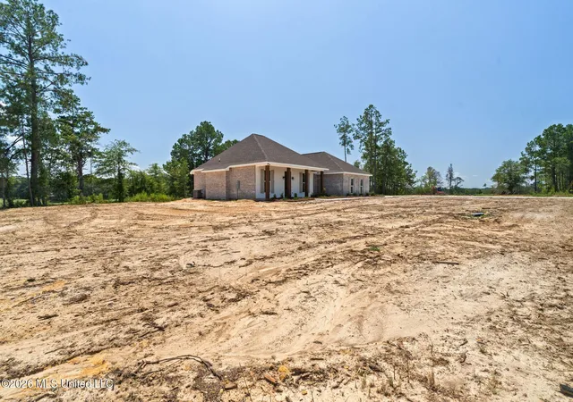 Photo 3 of Sale Pending at 616 Hickory Grv Rd, Sumrall, MS 39482 | MLS# 4161025 | Listing updated on 2026-09-08