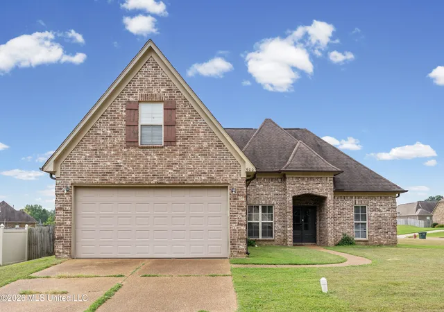 Photo 2 of Single family home for sale at 900 Falcon St, Senatobia, MS 38668 | MLS# 4160560 | Listing updated on 2026-08-29