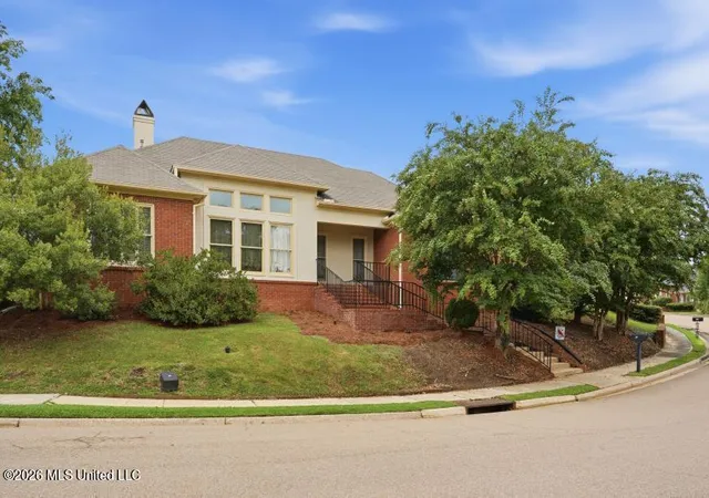 Photo 1 of Sale Pending at 37 Village Green Cir, Jackson, MS 39211 | MLS# 4160727 | Listing updated on 2026-09-02