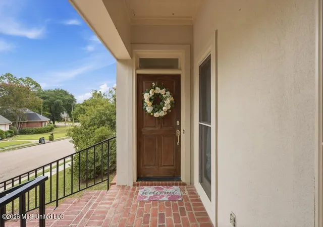 Photo 3 of Sale Pending at 37 Village Green Cir, Jackson, MS 39211 | MLS# 4160727 | Listing updated on 2026-09-02