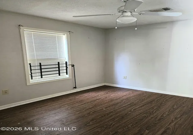 Photo 3 of Single family home for sale at 420 Poindexter St, Jackson, MS 39203 | MLS# 4160599 | Listing updated on 2026-08-28