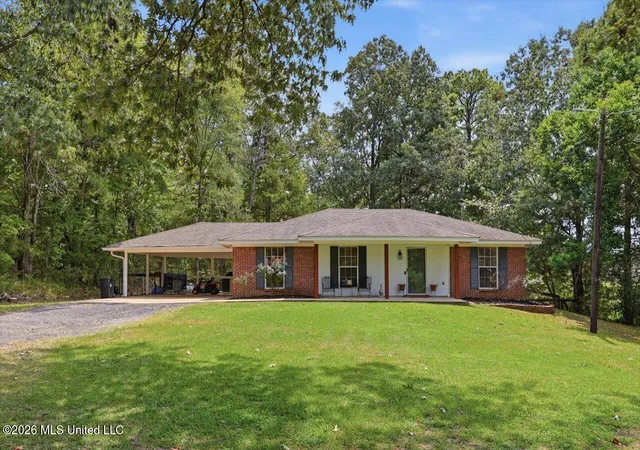 Photo 1 of Sale Pending at 185 Vine Dr, Brandon, MS 39047 | MLS# 4160672 | Listing updated on 2026-08-31