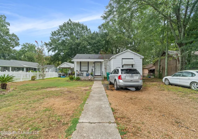 Photo 1 of Single family home for sale at 316 W Avenue, Mc Comb, MS 39648 | MLS# 4160507 | Listing updated on 2026-08-26
