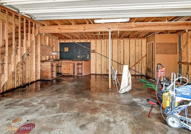 Photo 2 of Single family home for sale at 3706 Devonshire Dr, Moss Point, MS 39563 | MLS# 4160597 | Listing updated on 2026-09-14