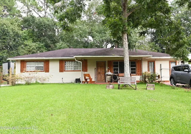 Photo 1 of Sale Pending at 9816 Briarcliff Dr, Moss Point, MS 39562 | MLS# 4160593 | Listing updated on 2026-09-08