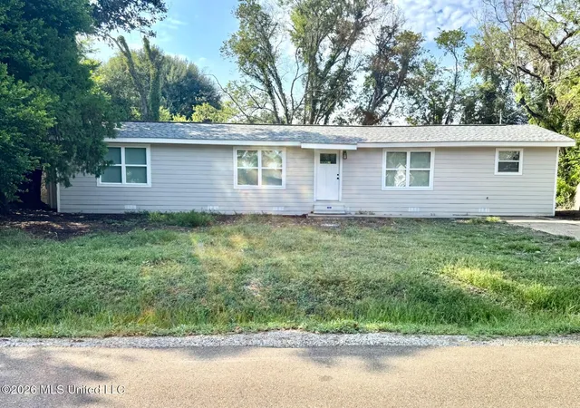 Single family home for sale at 209 Crestview Dr, Ferriday, LA 71334 | MLS# 4160541