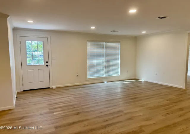 Photo 3 of Single family home for sale at 209 Crestview Dr, Ferriday, LA 71334 | MLS# 4160541 | Listing updated on 2026-08-27