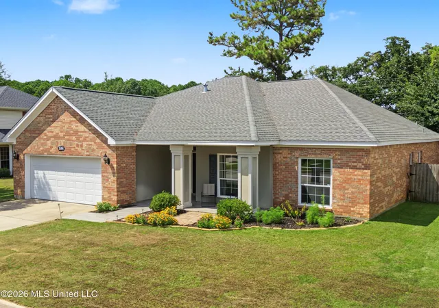 Photo 2 of Single family home for sale at 1564 Applewood Ct, Biloxi, MS 39532 | MLS# 4160571 | Listing updated on 2026-10-15