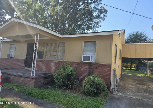 Single family home for sale at 2013 W Ridgeway St, Jackson, MS 39213 | MLS# 4160939