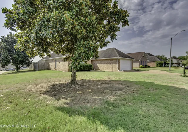 Photo 2 of Single family home for sale at 301 Patrick Farms Dr, Pearl, MS 39208 | MLS# 4160620 | Listing updated on 2026-08-29