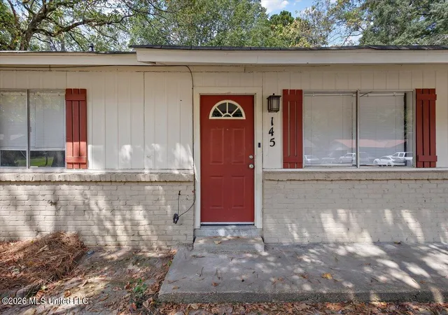 Photo 2 of Single family home for sale at 145 W Lisa Dr, Pearl, MS 39208 | MLS# 4160635 | Listing updated on 2026-09-14