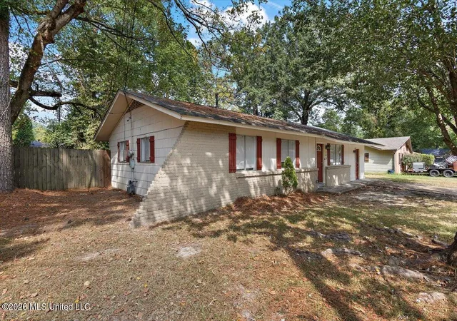 Photo 3 of Single family home for sale at 145 W Lisa Dr, Pearl, MS 39208 | MLS# 4160635 | Listing updated on 2026-10-02