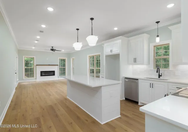 Photo 3 of Single family home for sale at 80 Riviera Dr, Hattiesburg, MS 39402 | MLS# 4160569 | Listing updated on 2026-08-27