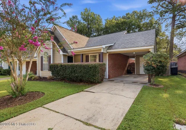 Photo 3 of Sale Pending at 1018 Barnett Bend Cir, Brandon, MS 39047 | MLS# 4160765 | Listing updated on 2026-09-03
