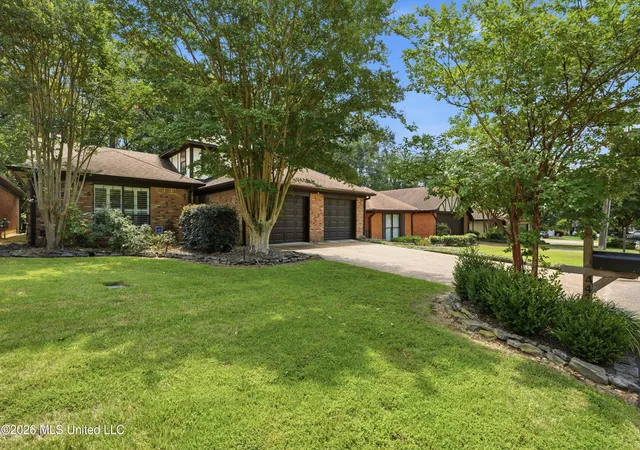 Photo 1 of Single family home for sale at 443 Bradford Dr, Brandon, MS 39047 | MLS# 4160585 | Listing updated on 2026-08-29
