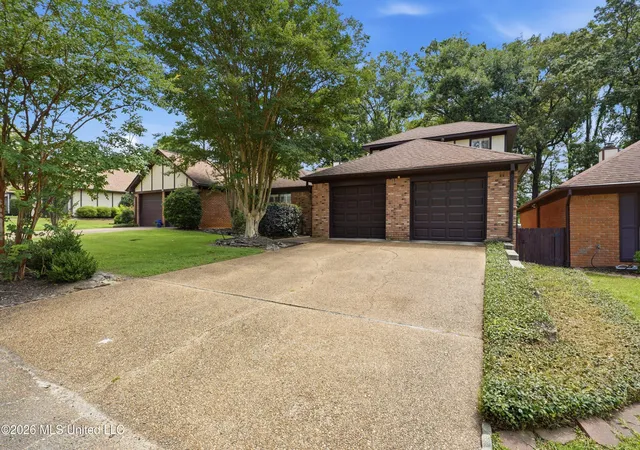Photo 2 of Single family home for sale at 443 Bradford Dr, Brandon, MS 39047 | MLS# 4160585 | Listing updated on 2026-08-29